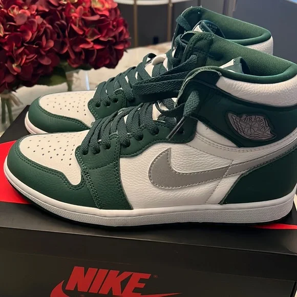NIB Jordan 1 Retro High OG - Gorge Green /Metallic Silver - mens 10